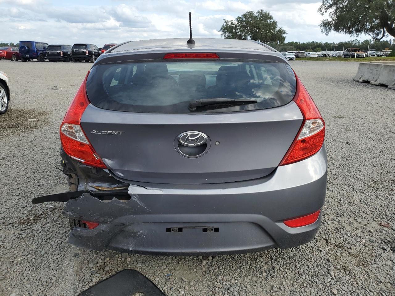 2017 HYUNDAI ACCENT SE - Image 6