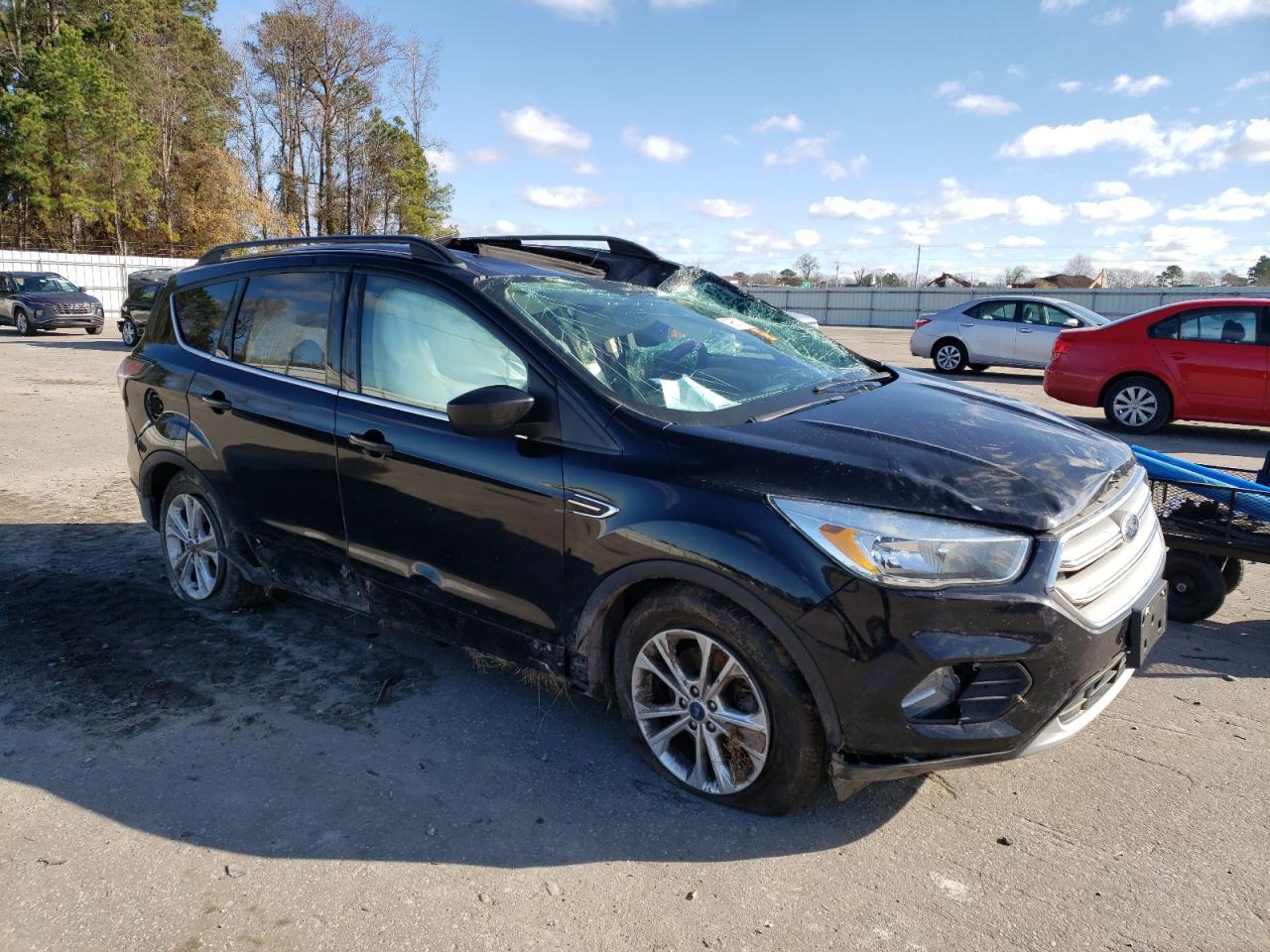 2017 FORD ESCAPE SE - Фото 4