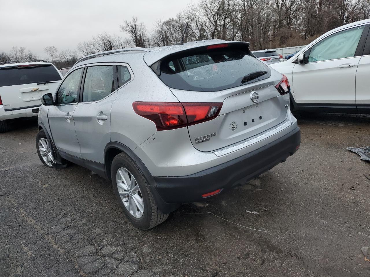 2017 NISSAN ROGUE SPOR - Image 2