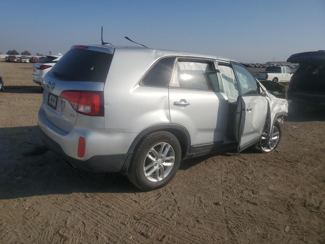 2014 KIA SORENTO LX - Фото 3