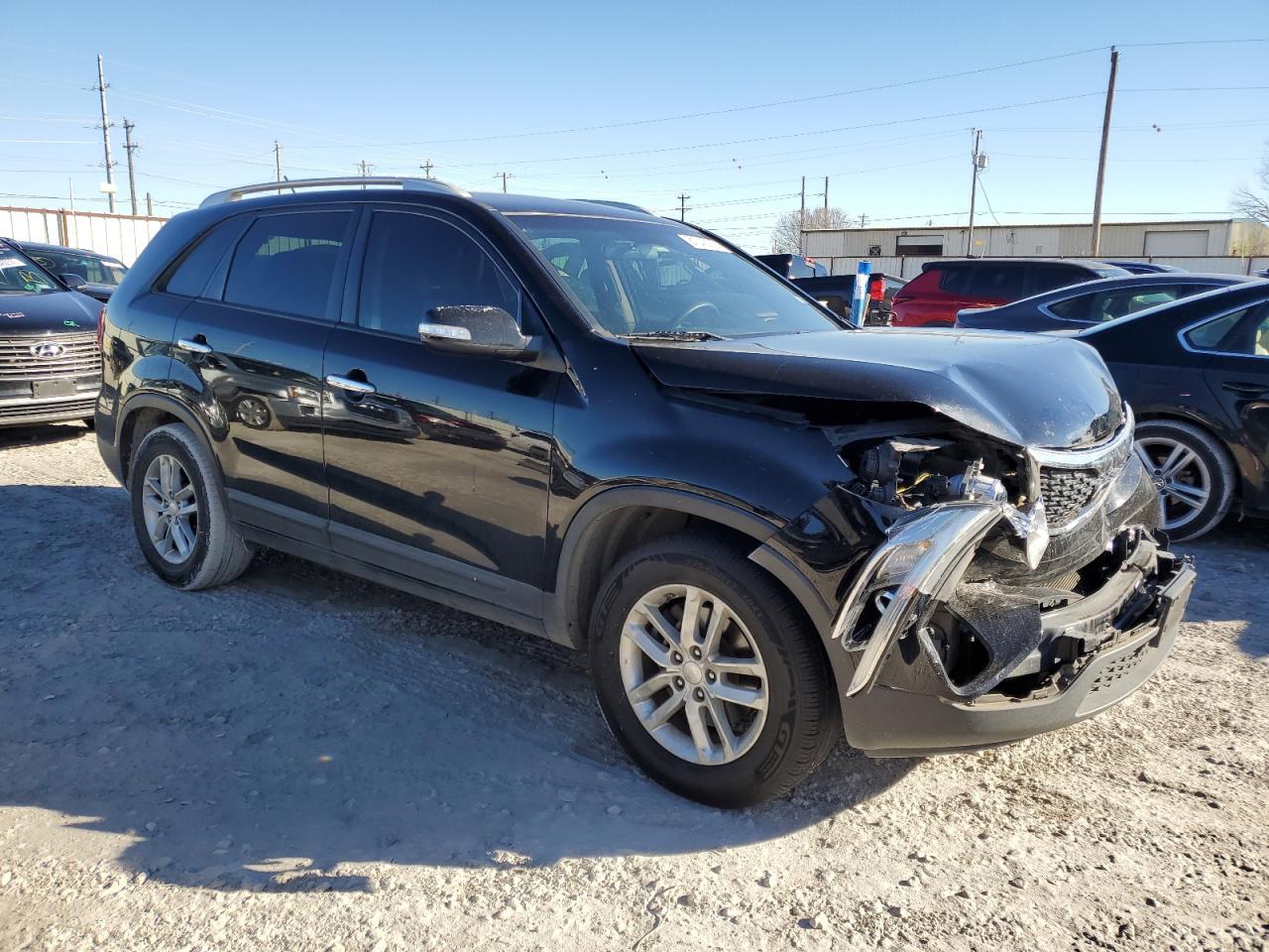 2015 KIA SORENTO LX - Image 4