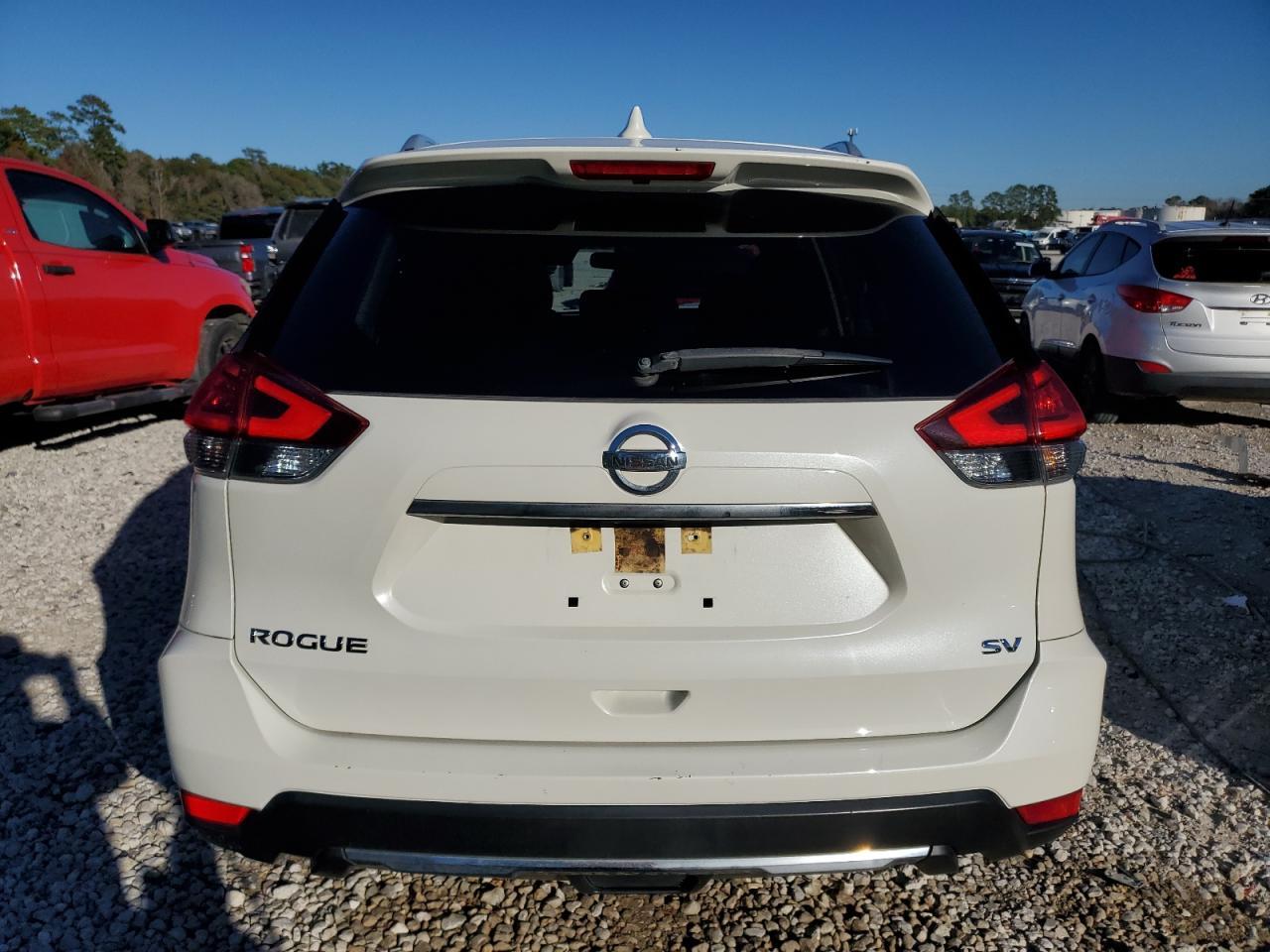 2017 NISSAN ROGUE S - Фото 6
