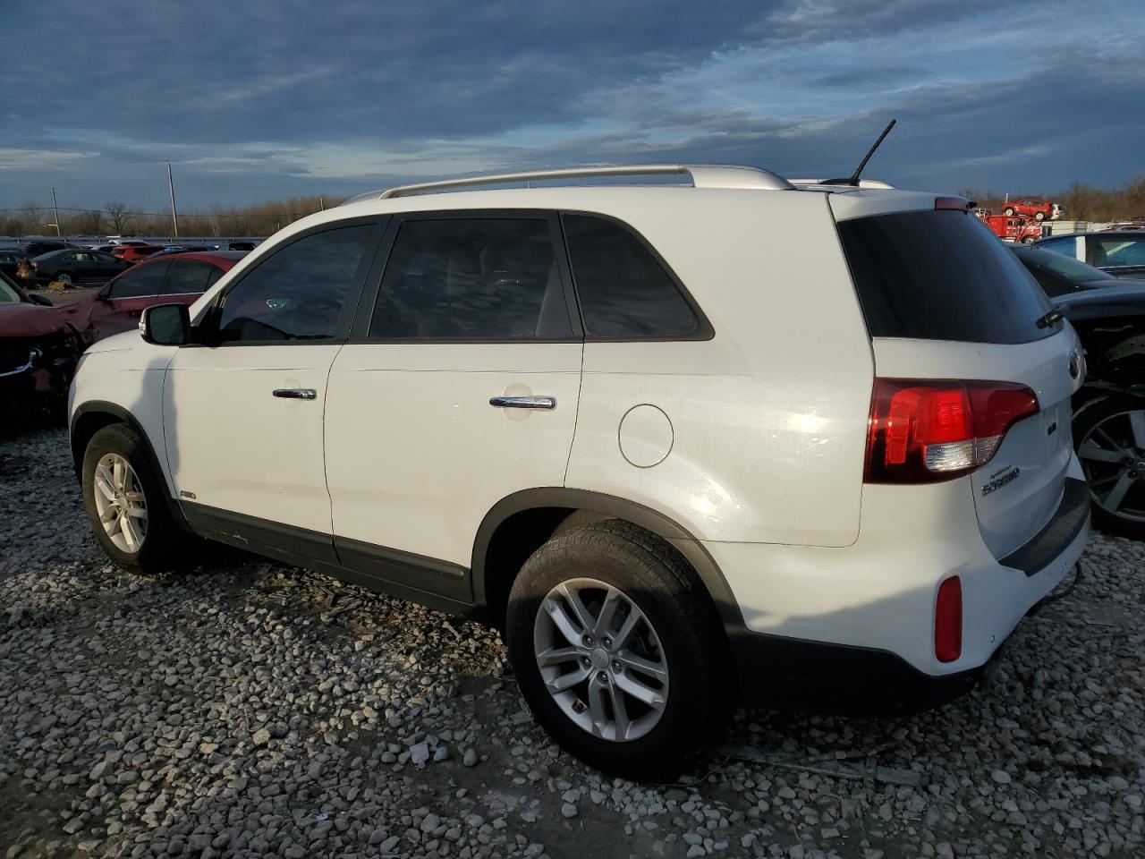 2015 KIA SORENTO LX - Image 2