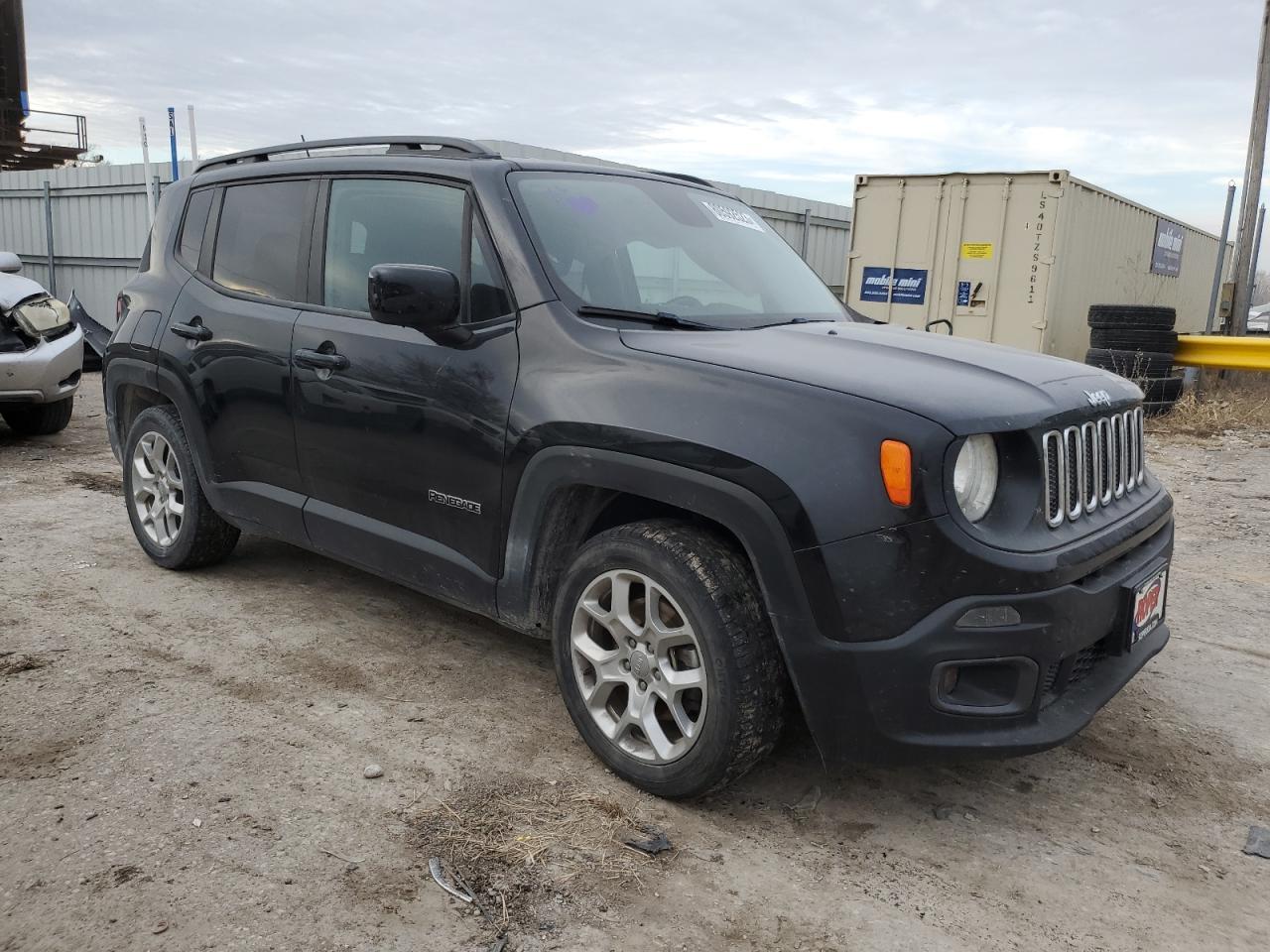 2017 JEEP RENEGADE L - Image 4