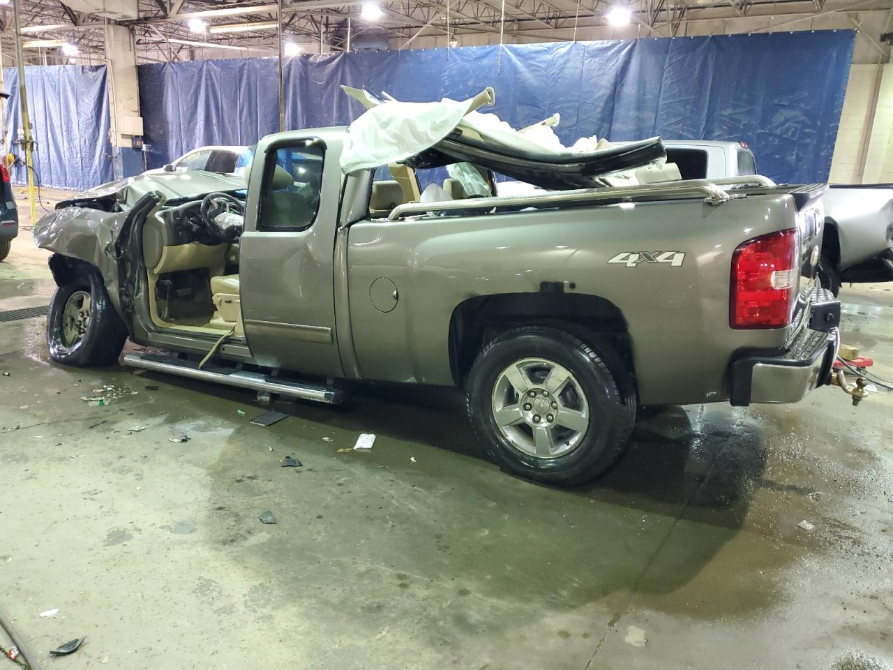 2013 CHEVROLET SILVERADO - Image 2