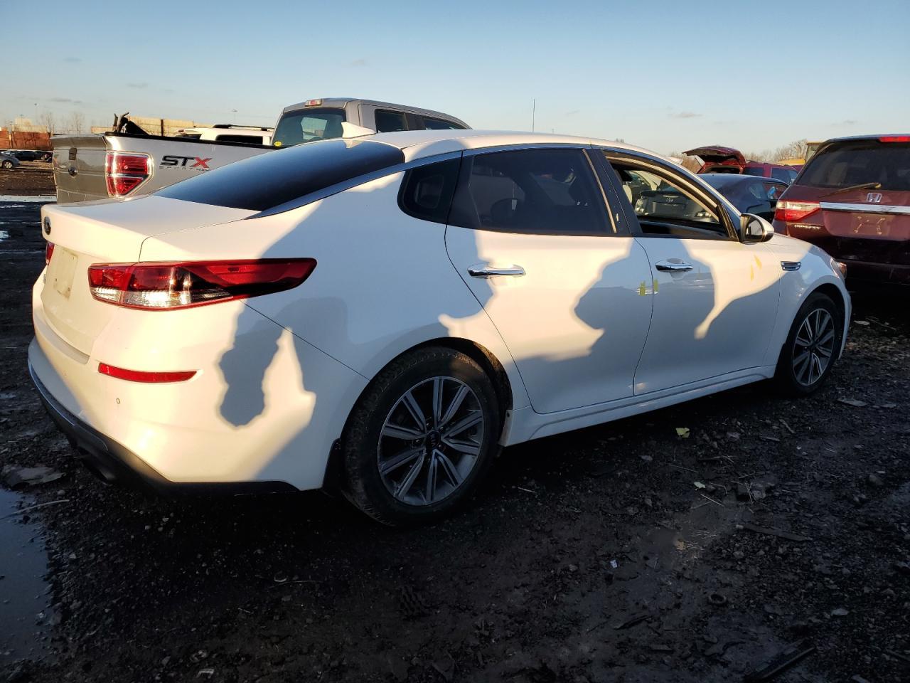 2019 KIA OPTIMA LX - Фото 3