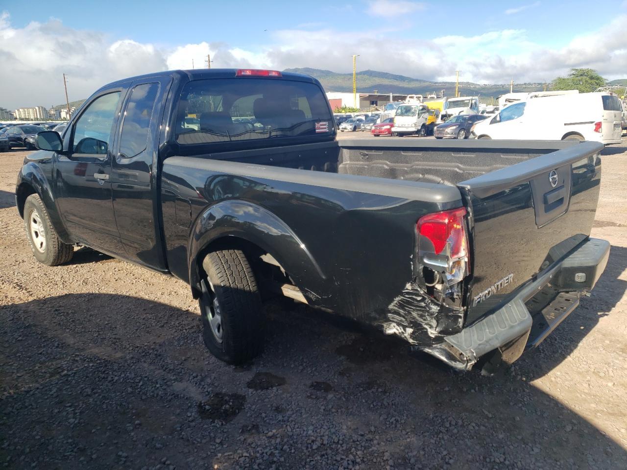 2017 NISSAN FRONTIER S - Фото 2