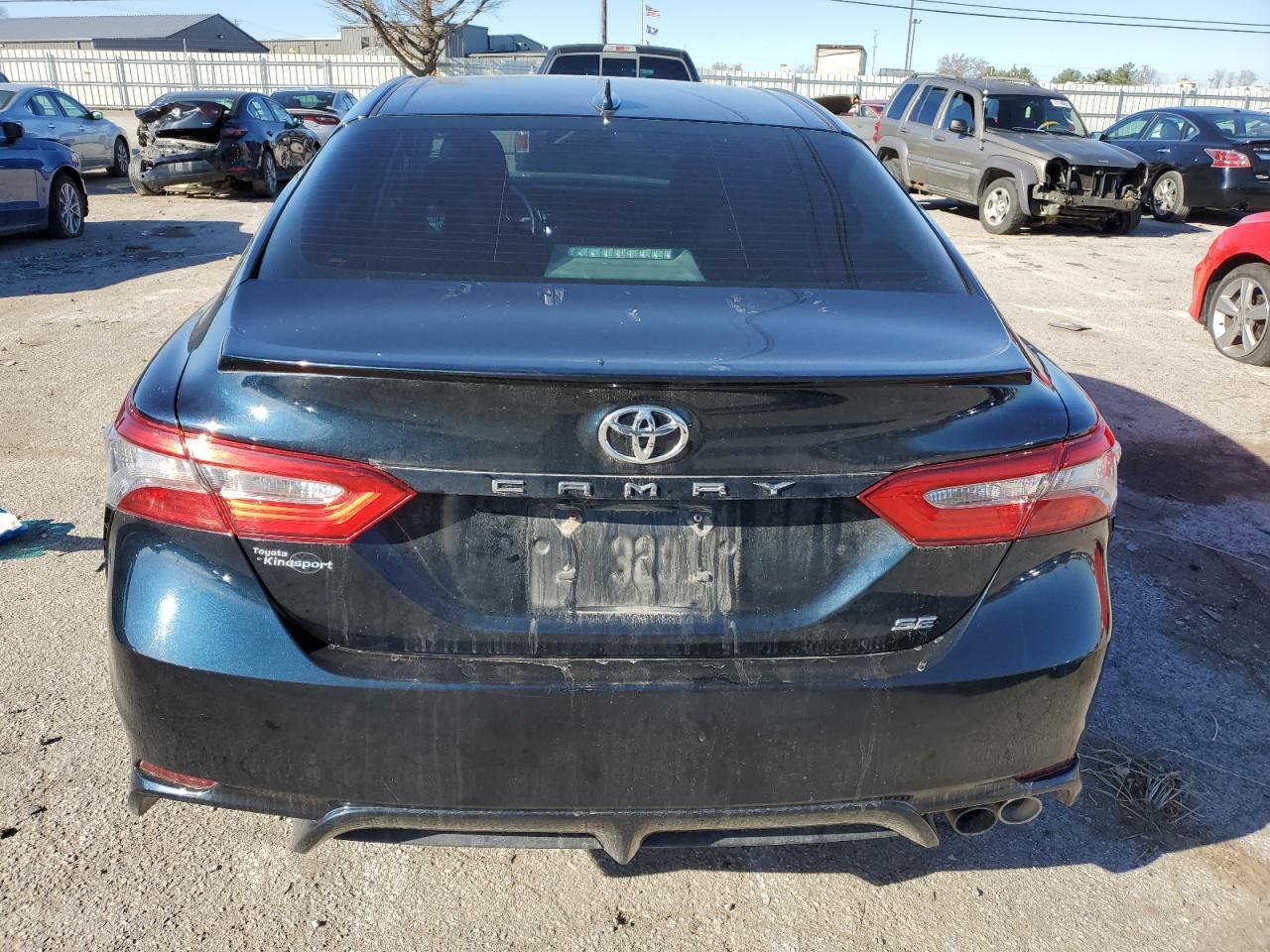 2018 TOYOTA CAMRY L - Фото 6