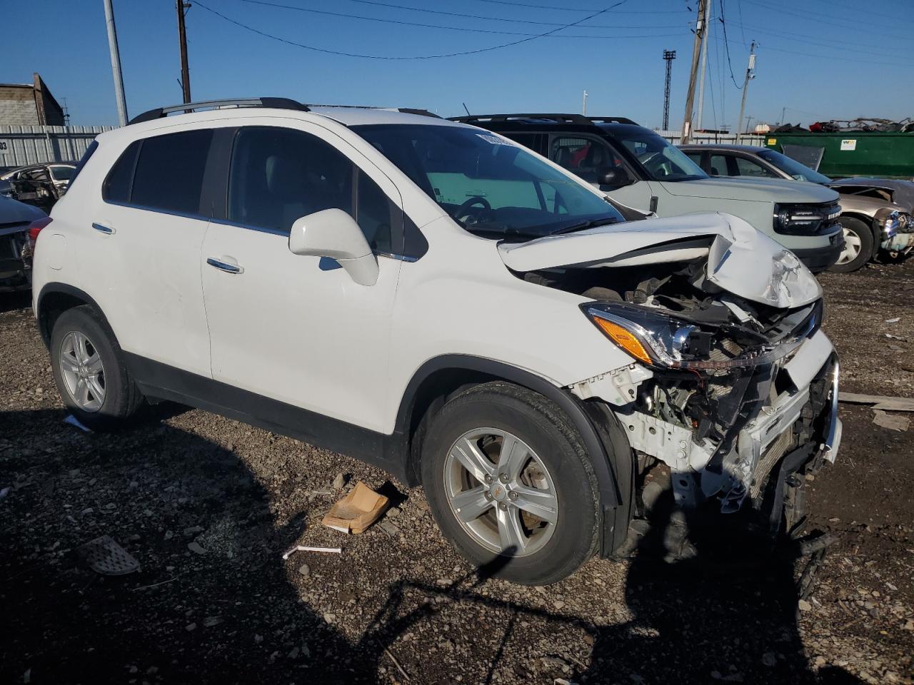 2019 CHEVROLET TRAX 1LT - Image 4