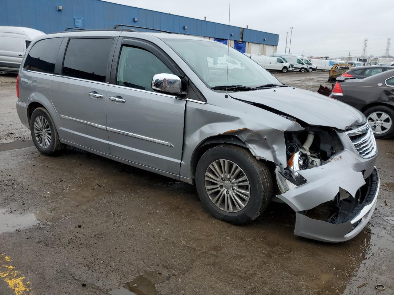 2014 CHRYSLER TOWN & COU - Image 4