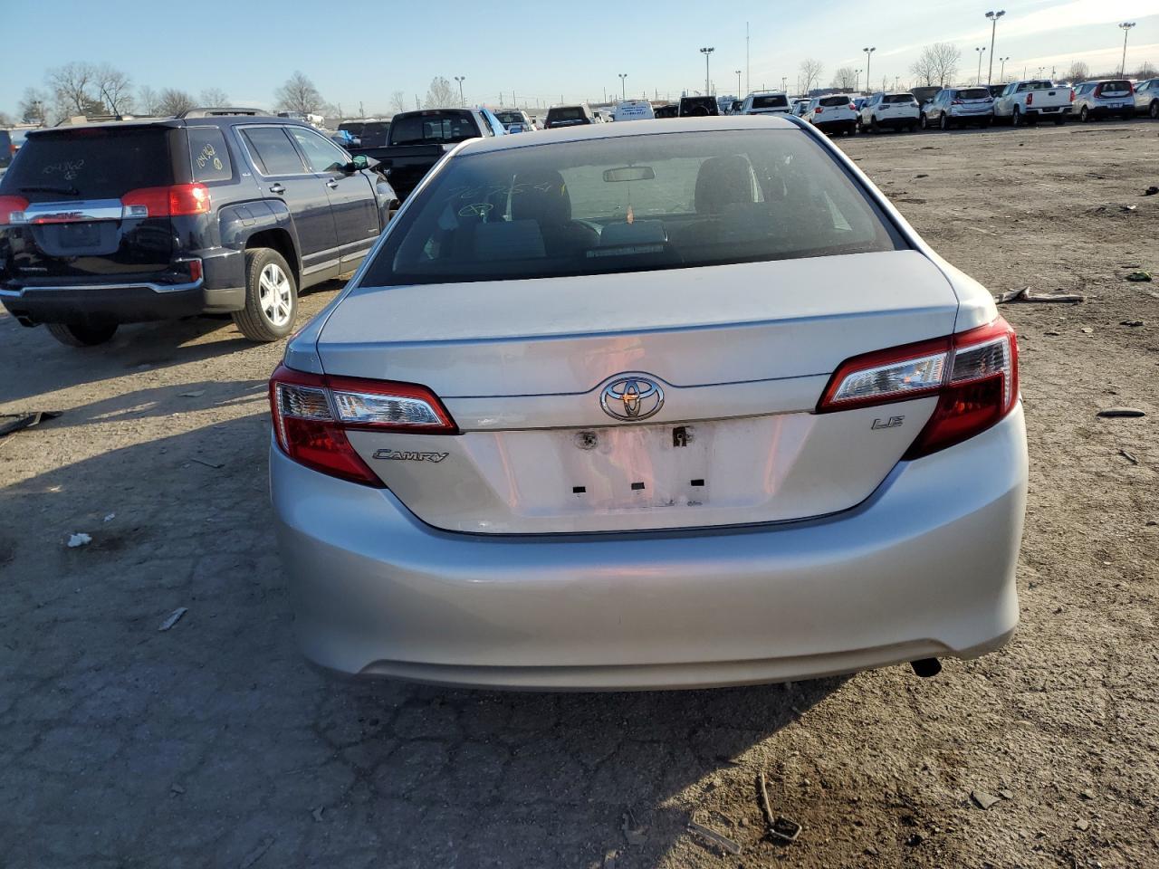 2014 TOYOTA CAMRY L - Фото 6