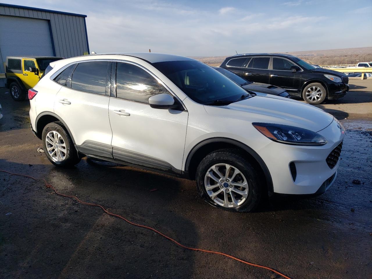 2020 FORD ESCAPE SE - Image 4