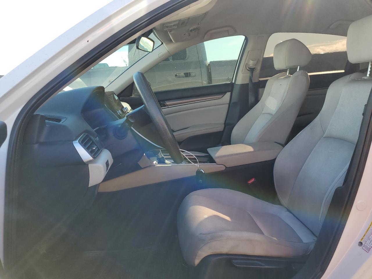 2018 HONDA ACCORD LX - Фото 7