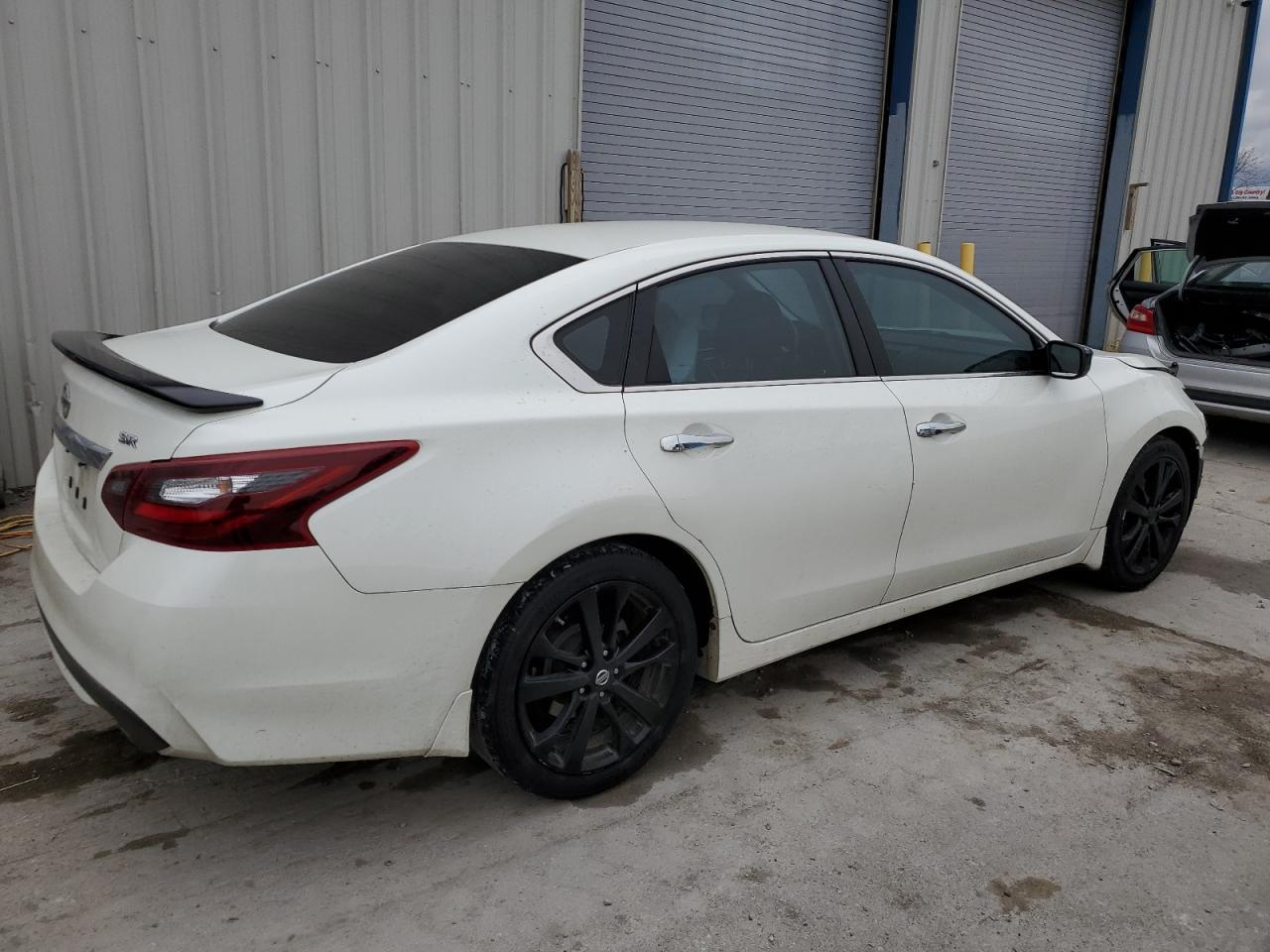 2017 NISSAN ALTIMA 2.5 - Фото 3
