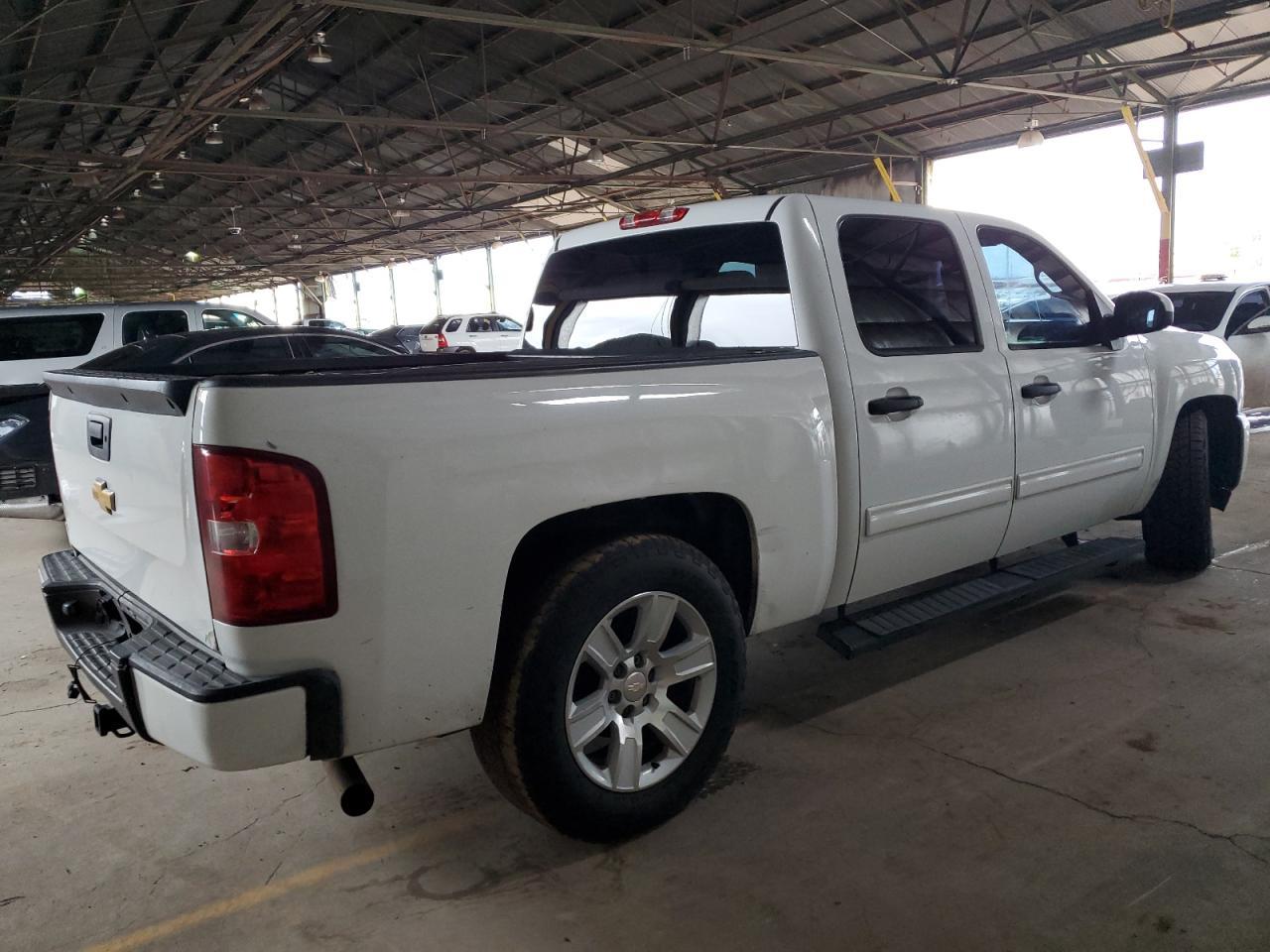 2012 CHEVROLET SILVERADO - Image 3