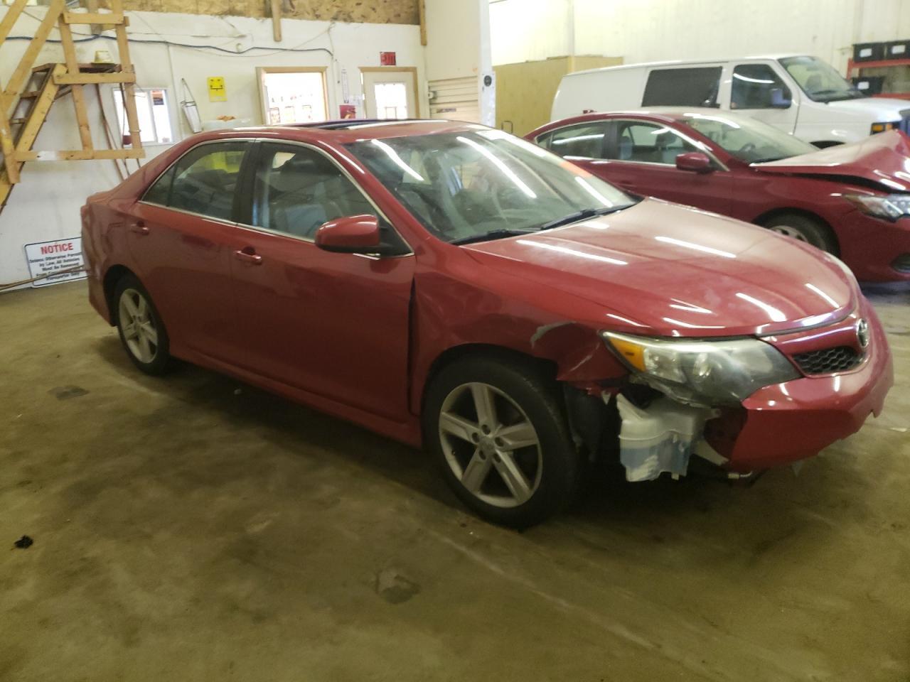 2014 TOYOTA CAMRY L - Фото 4
