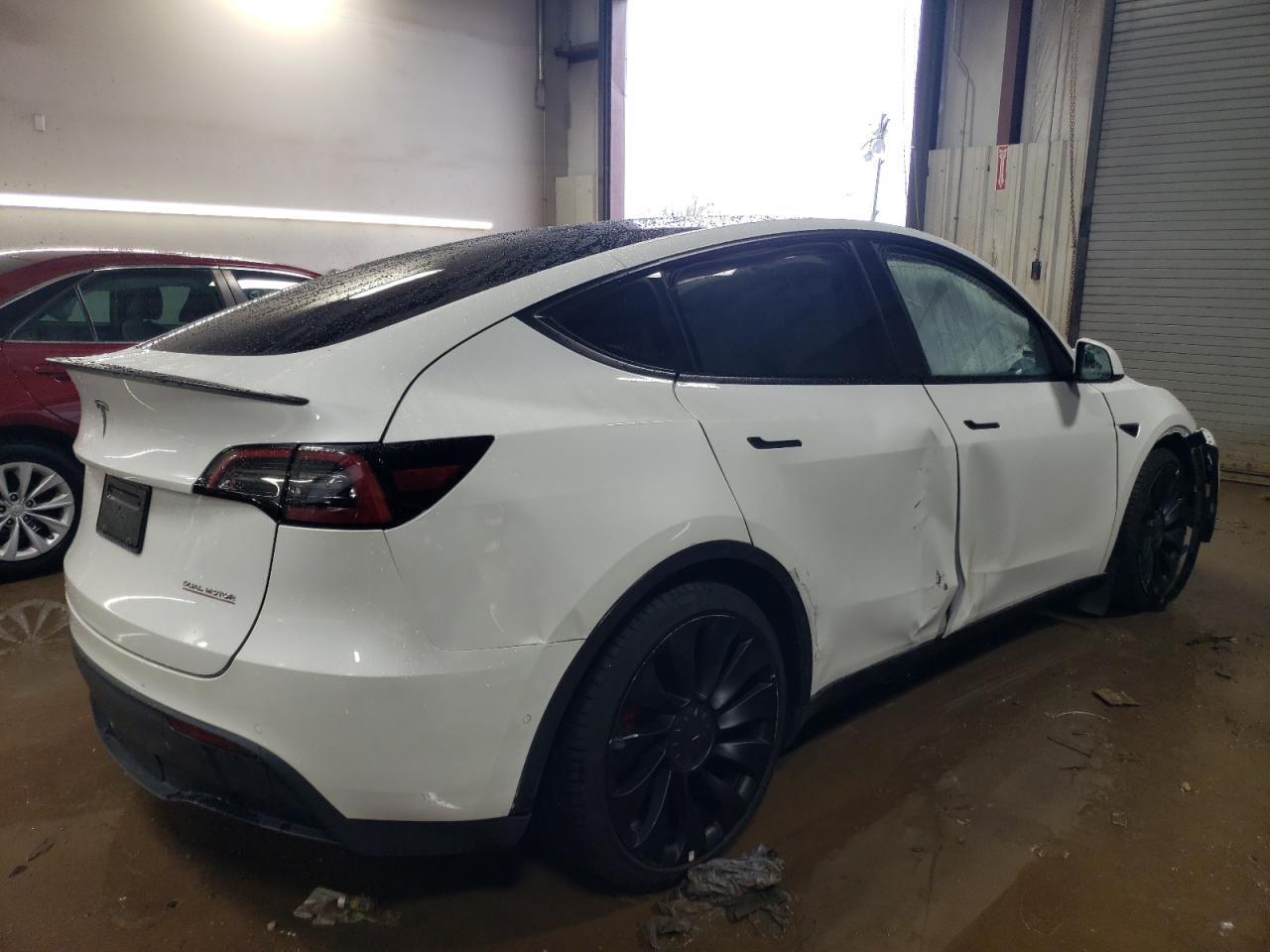 2022 TESLA MODEL Y - Image 3