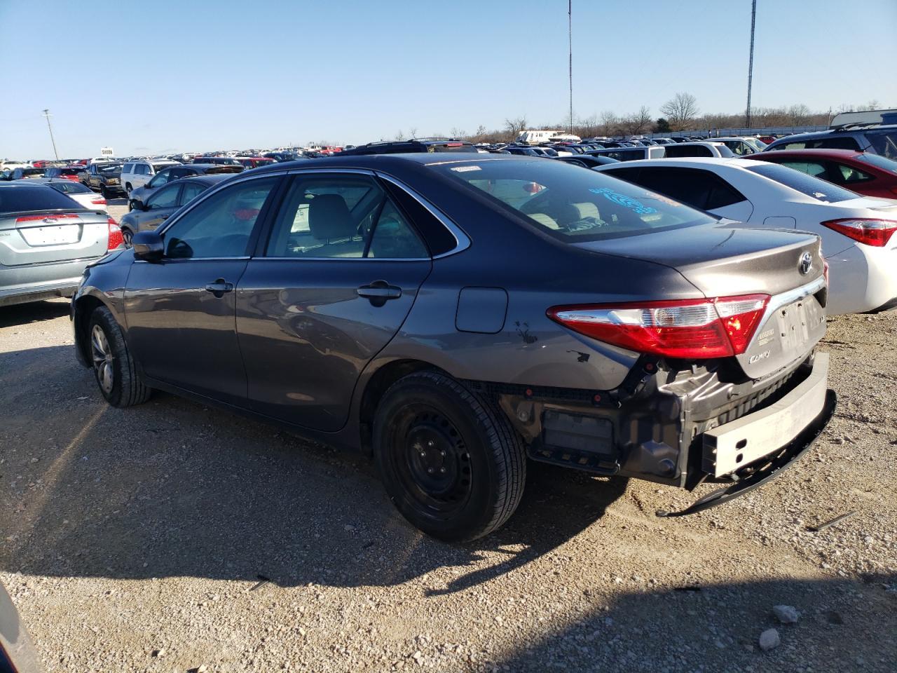 2016 TOYOTA CAMRY LE - Фото 2
