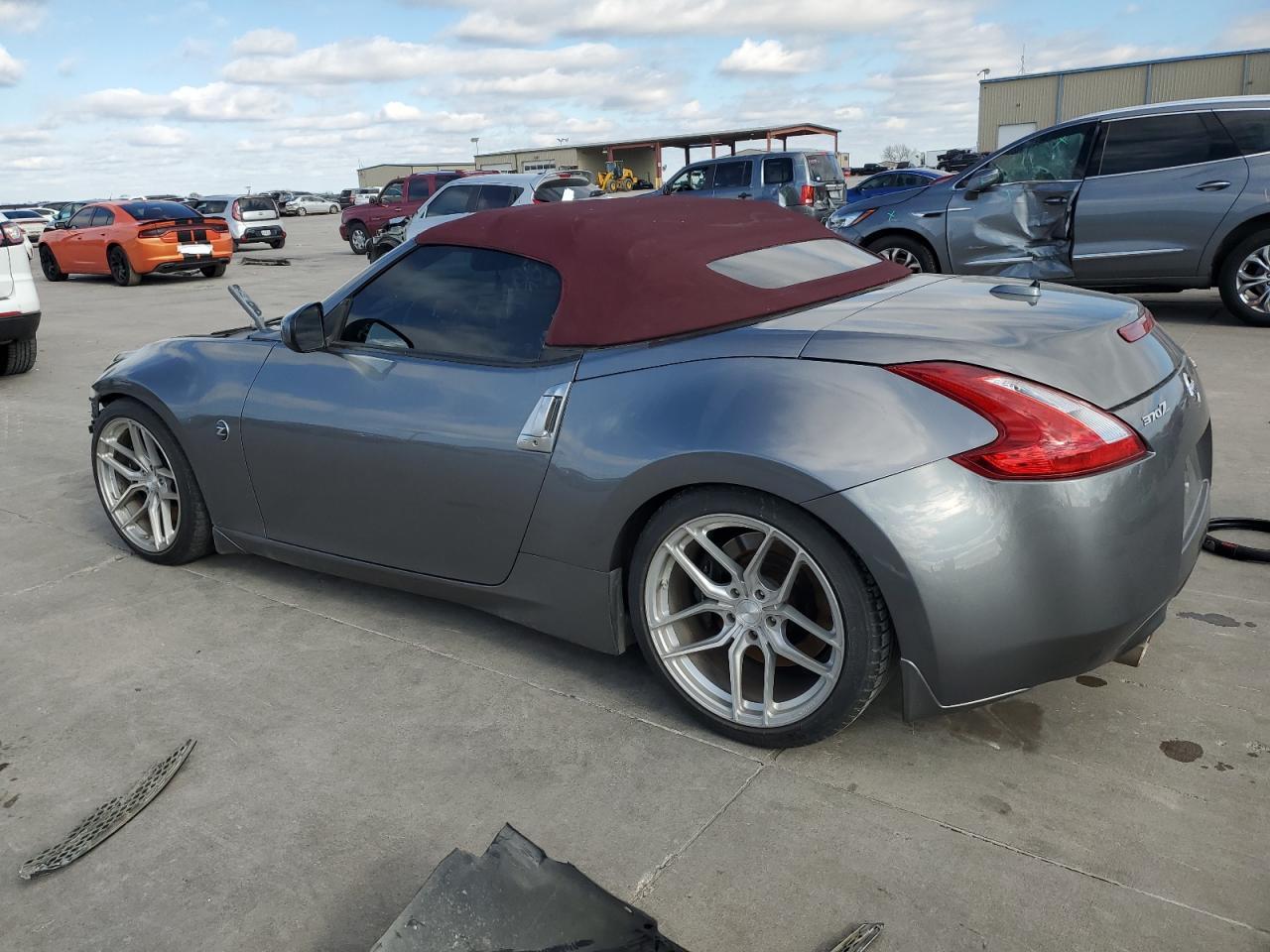 2012 NISSAN 370Z BASE - Фото 2
