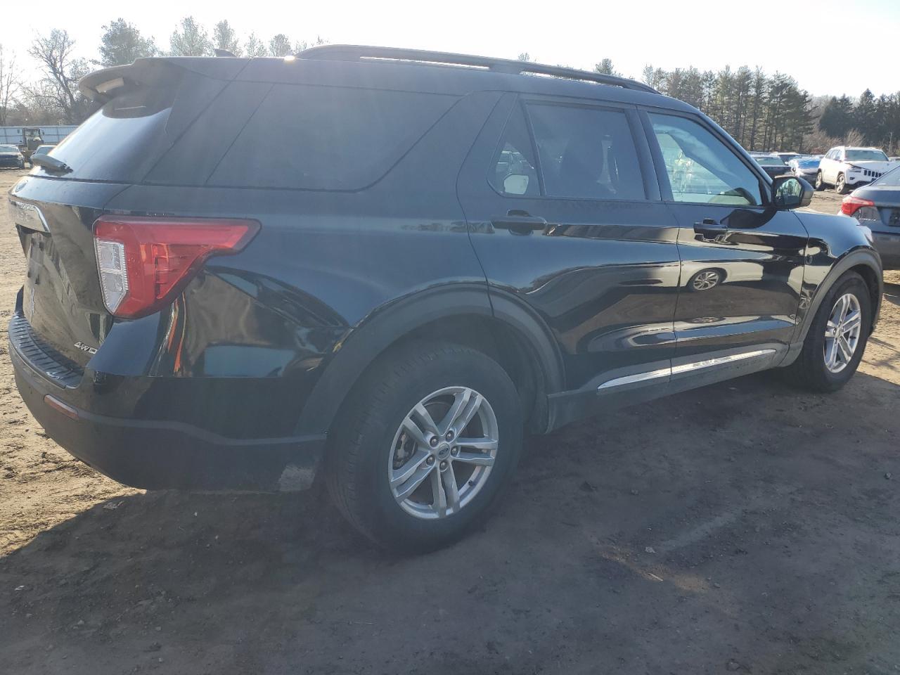 2022 FORD EXPLORER X - Фото 3