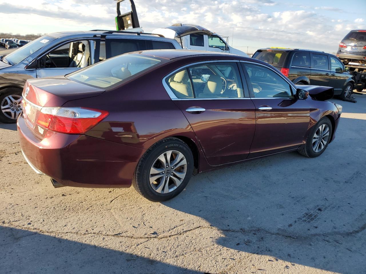 2014 HONDA ACCORD LX - Фото 3
