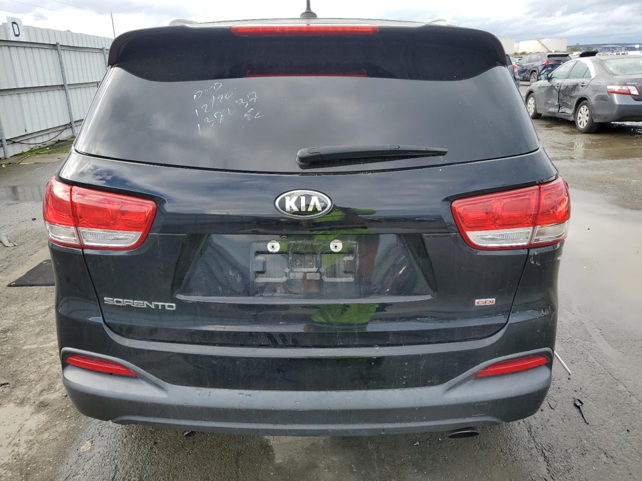2017 KIA SORENTO LX - Фото 6