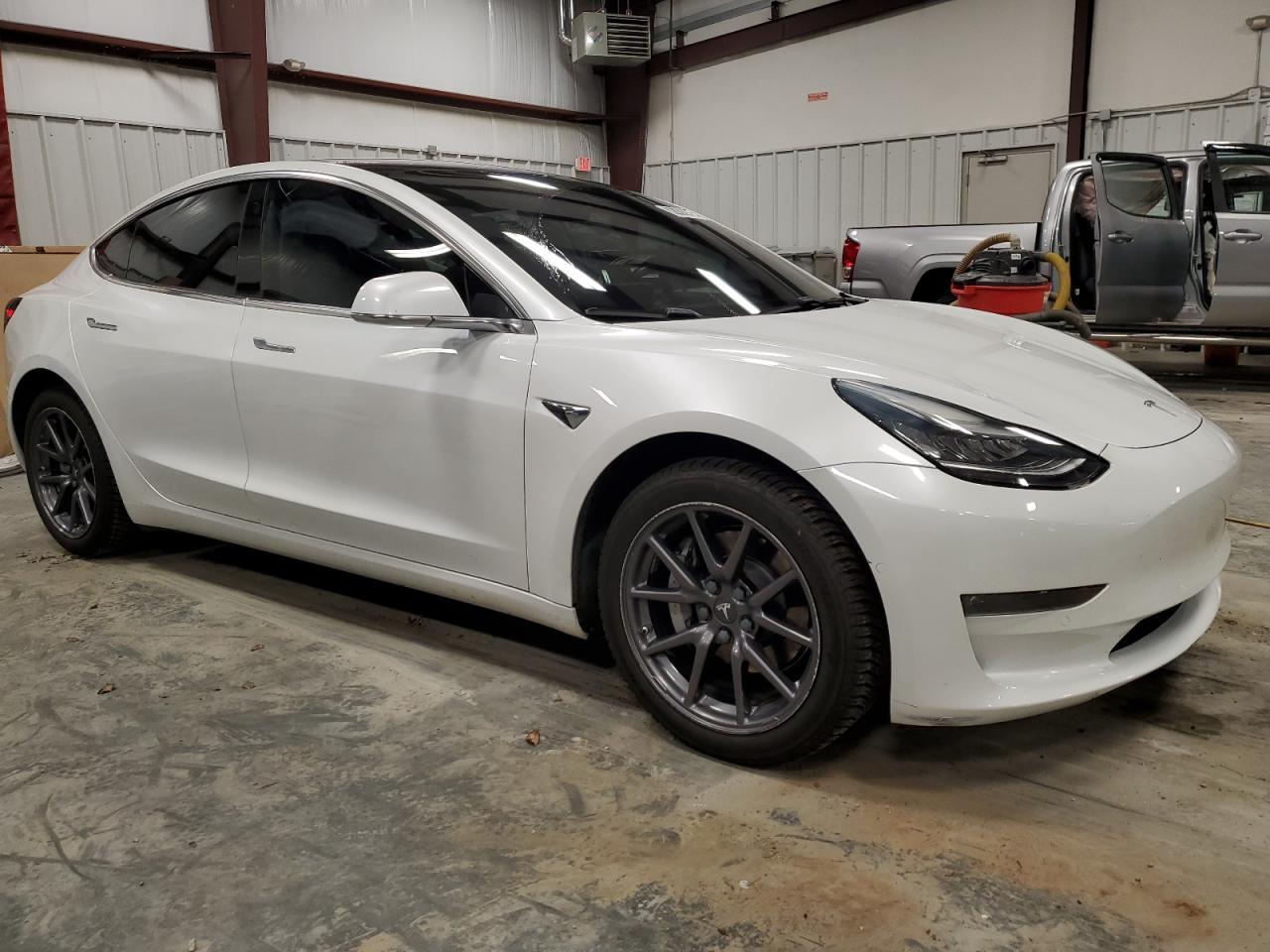 2019 TESLA MODEL 3 - Image 4