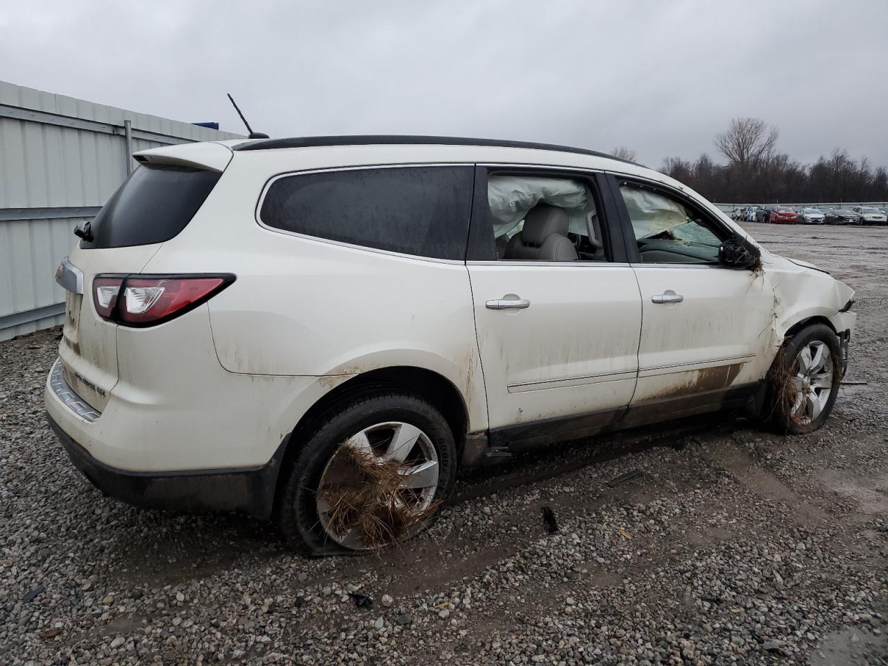 2014 CHEVROLET TRAVERSE L - Image 3