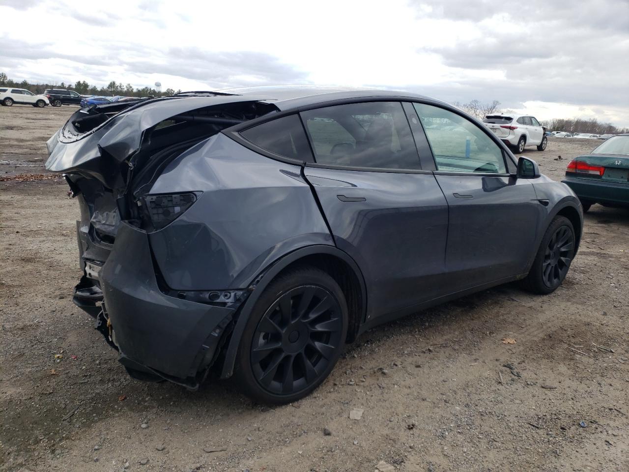 2023 TESLA MODEL Y - Фото 3