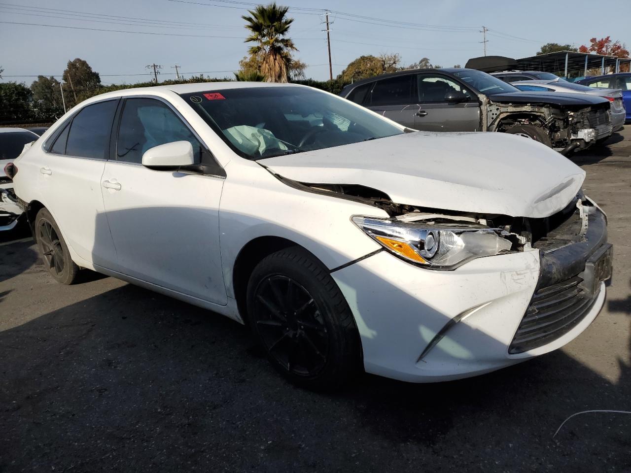 2017 TOYOTA CAMRY LE - Image 4