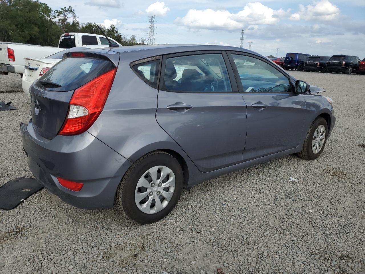 2017 HYUNDAI ACCENT SE - Image 3