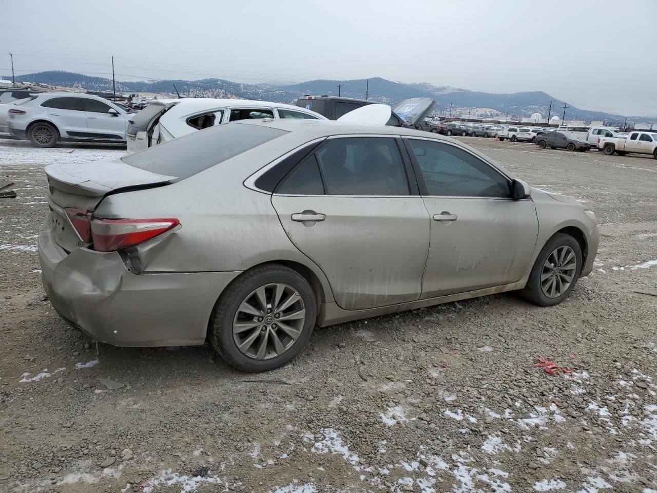 2016 TOYOTA CAMRY LE - Image 3