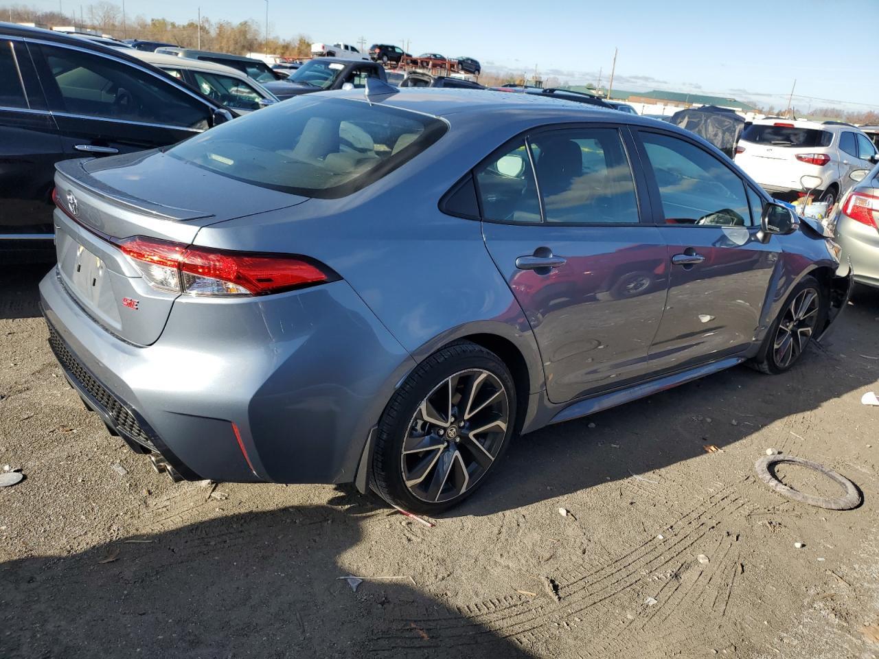 2022 TOYOTA COROLLA SE - Фото 3