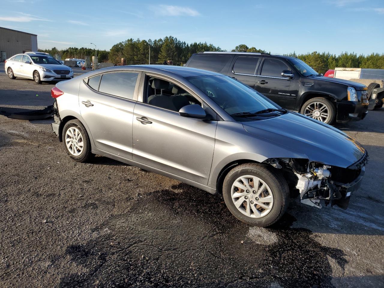 2018 HYUNDAI ELANTRA SE - Фото 4