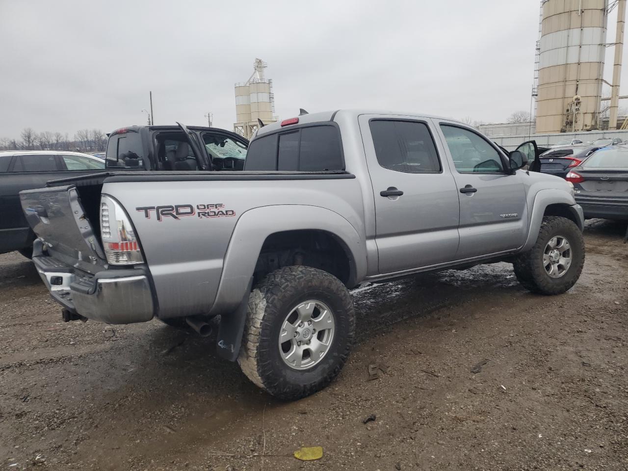 2014 TOYOTA TACOMA DOU - Фото 3