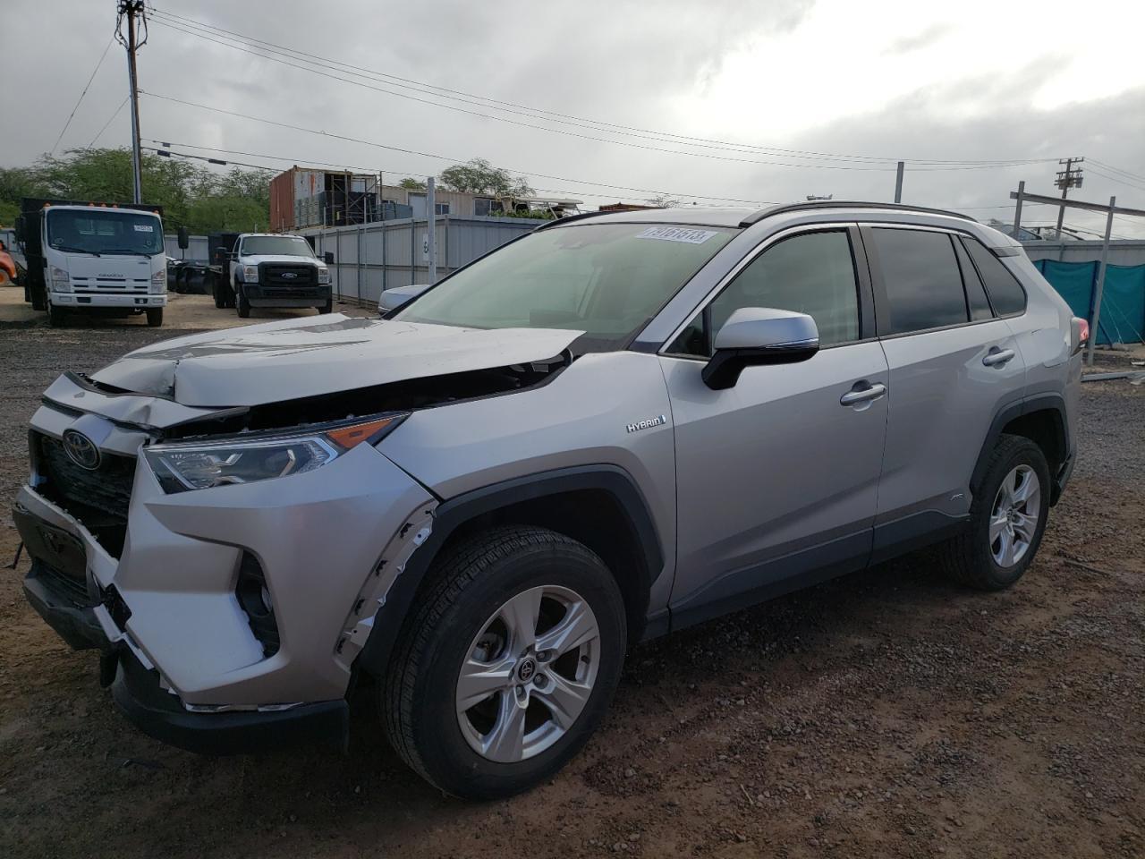 2020 TOYOTA RAV4 XLE