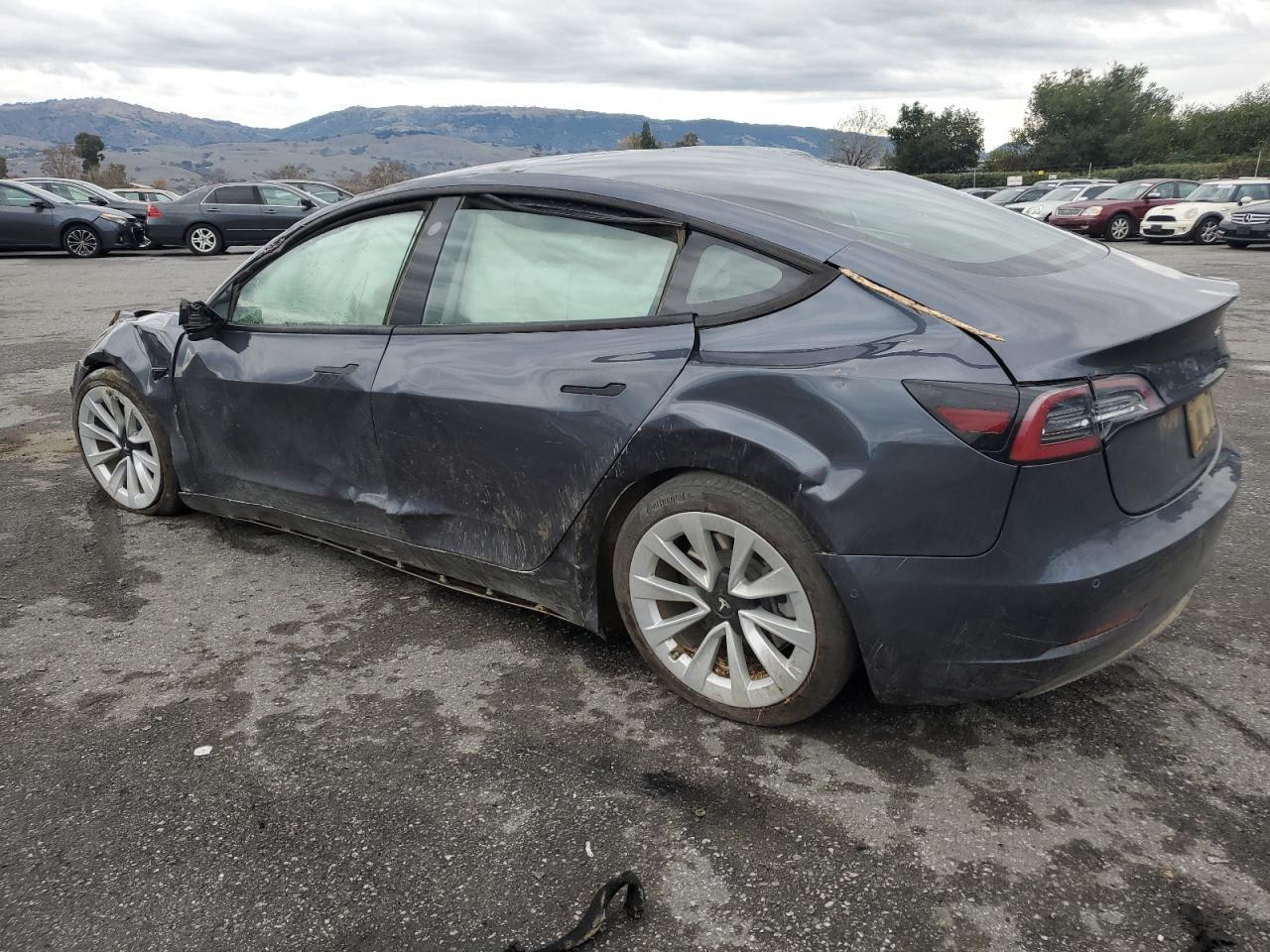 2022 TESLA MODEL 3 - Image 2