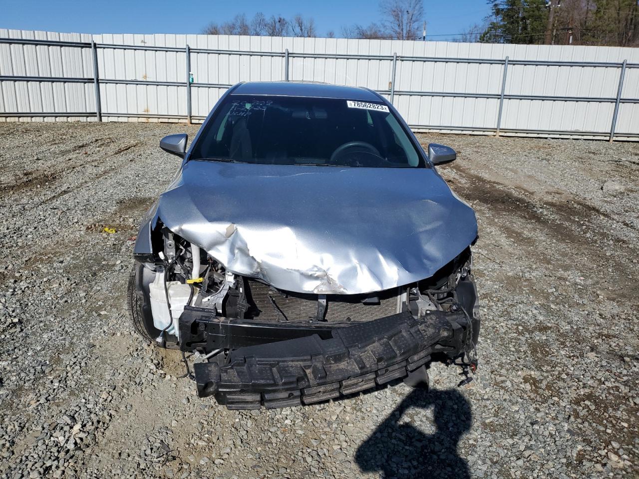 2015 TOYOTA CAMRY LE - Фото 5
