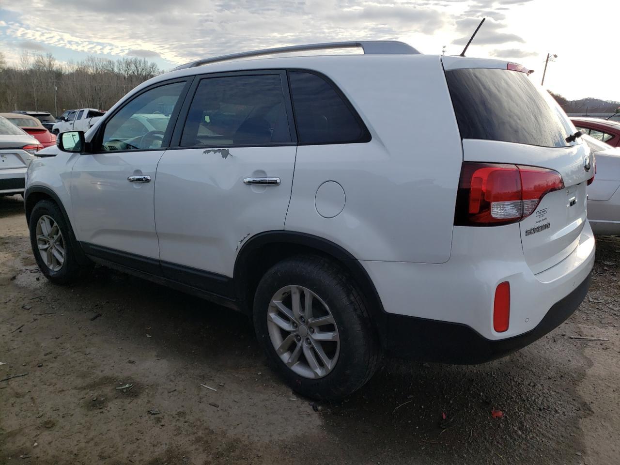 2015 KIA SORENTO LX - Image 2