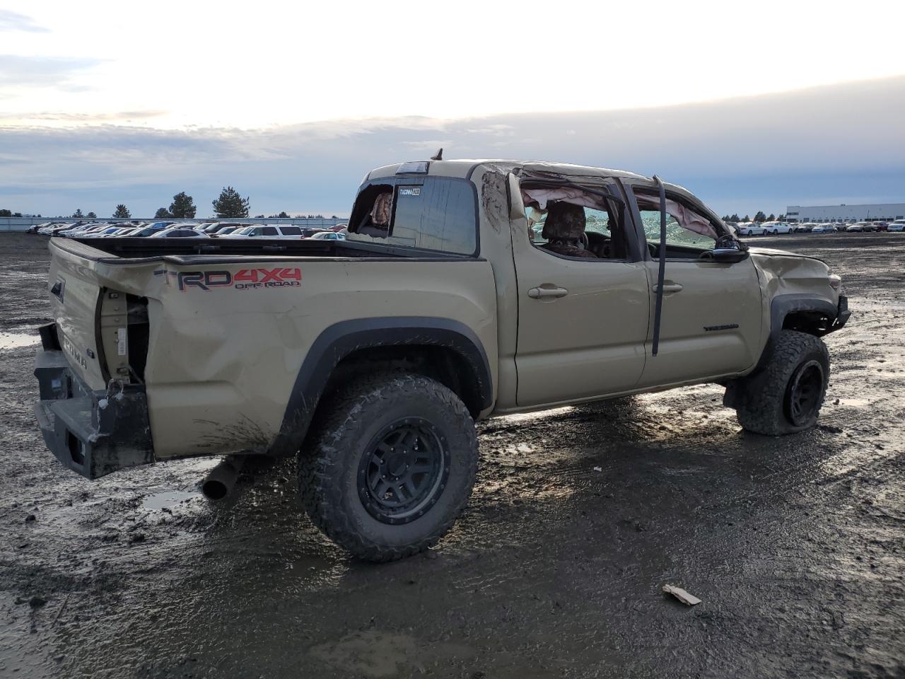 2019 TOYOTA TACOMA DOU - Фото 3