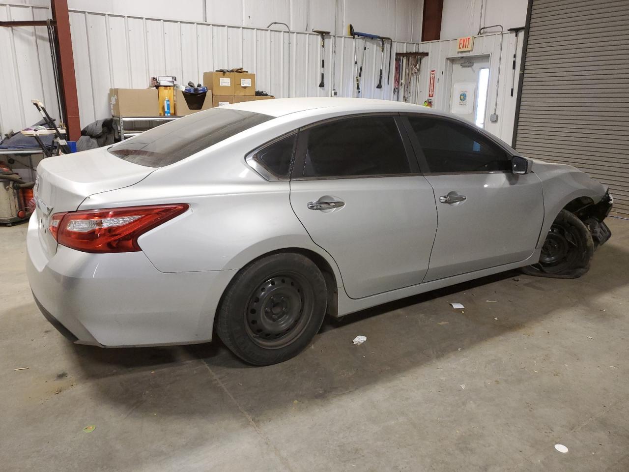 2017 NISSAN ALTIMA 2.5 - Фото 3
