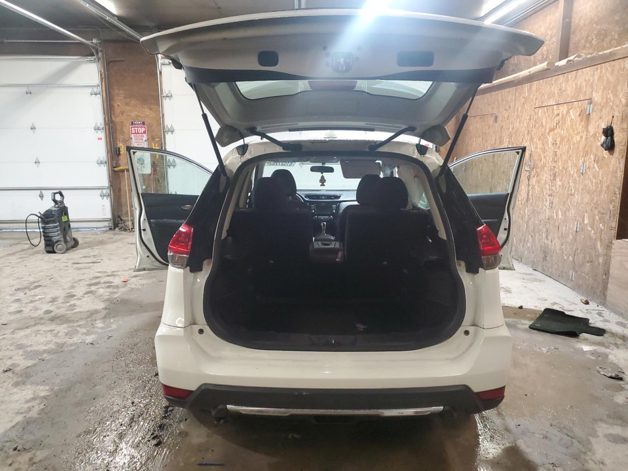 2018 NISSAN ROGUE S - Фото 6