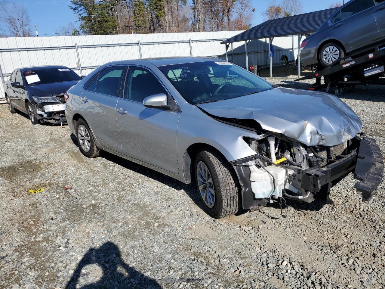 2015 TOYOTA CAMRY LE - Фото 4