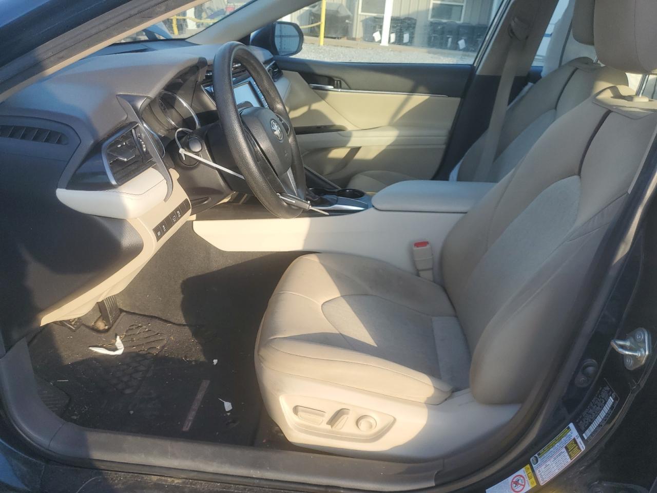 2019 TOYOTA CAMRY L - Фото 7