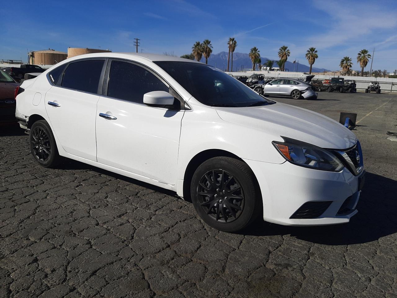 2016 NISSAN SENTRA S - Фото 4