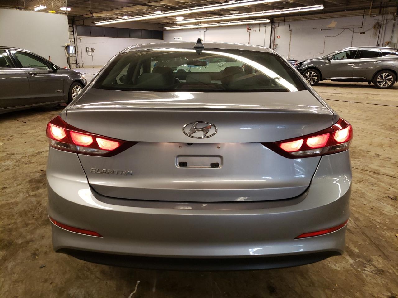 2017 HYUNDAI ELANTRA SE - Фото 6
