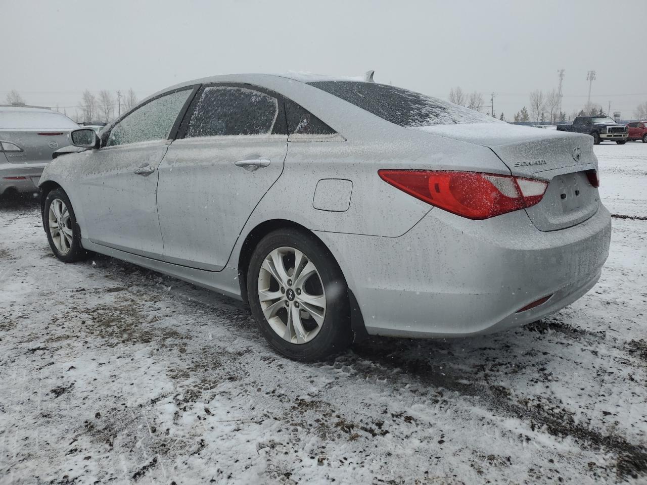 2011 HYUNDAI SONATA SE - Image 2