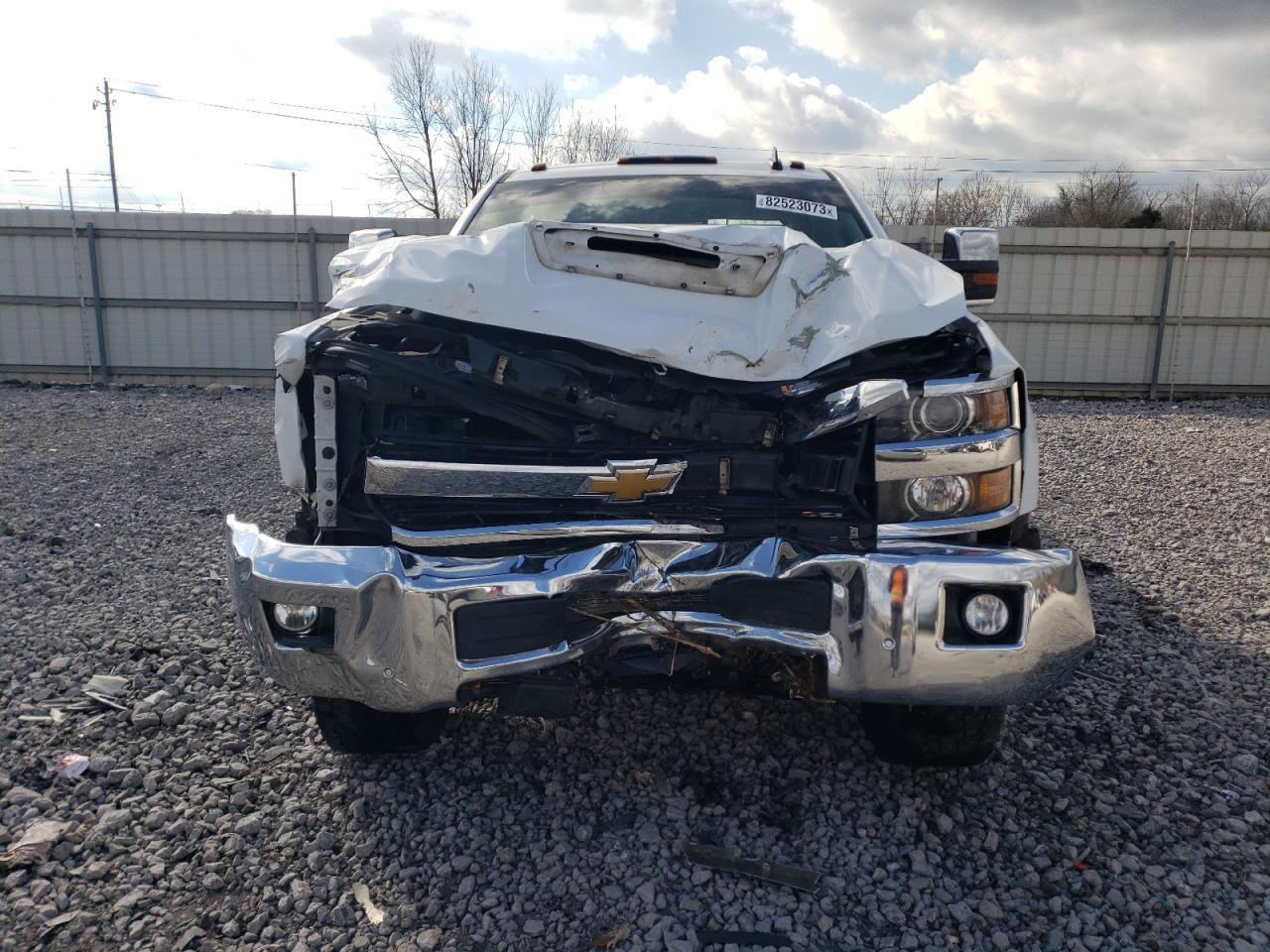 2017 CHEVROLET SILVERADO - Image 5