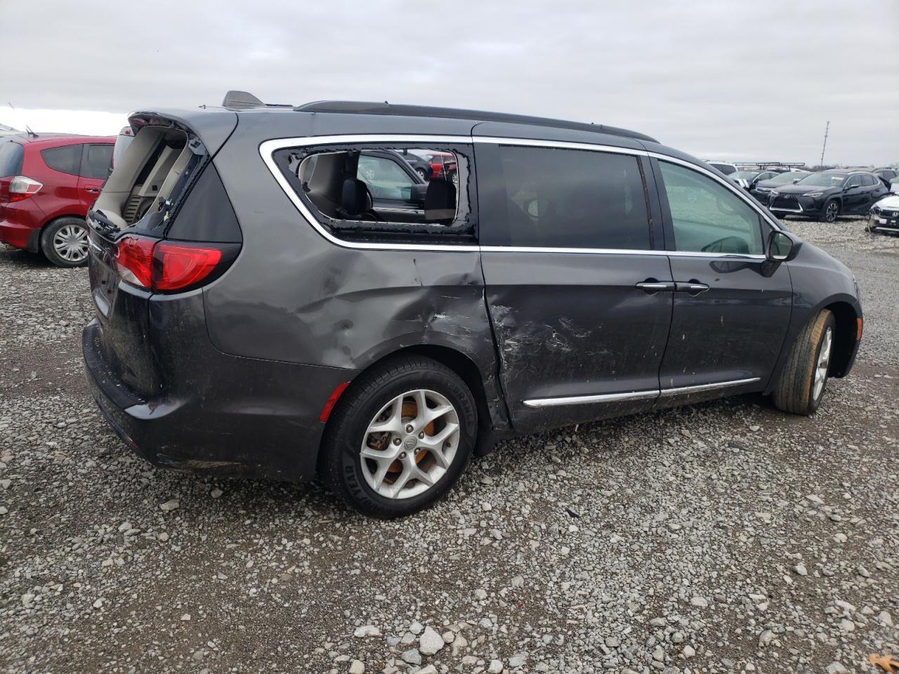 2017 CHRYSLER PACIFICA T - Image 3