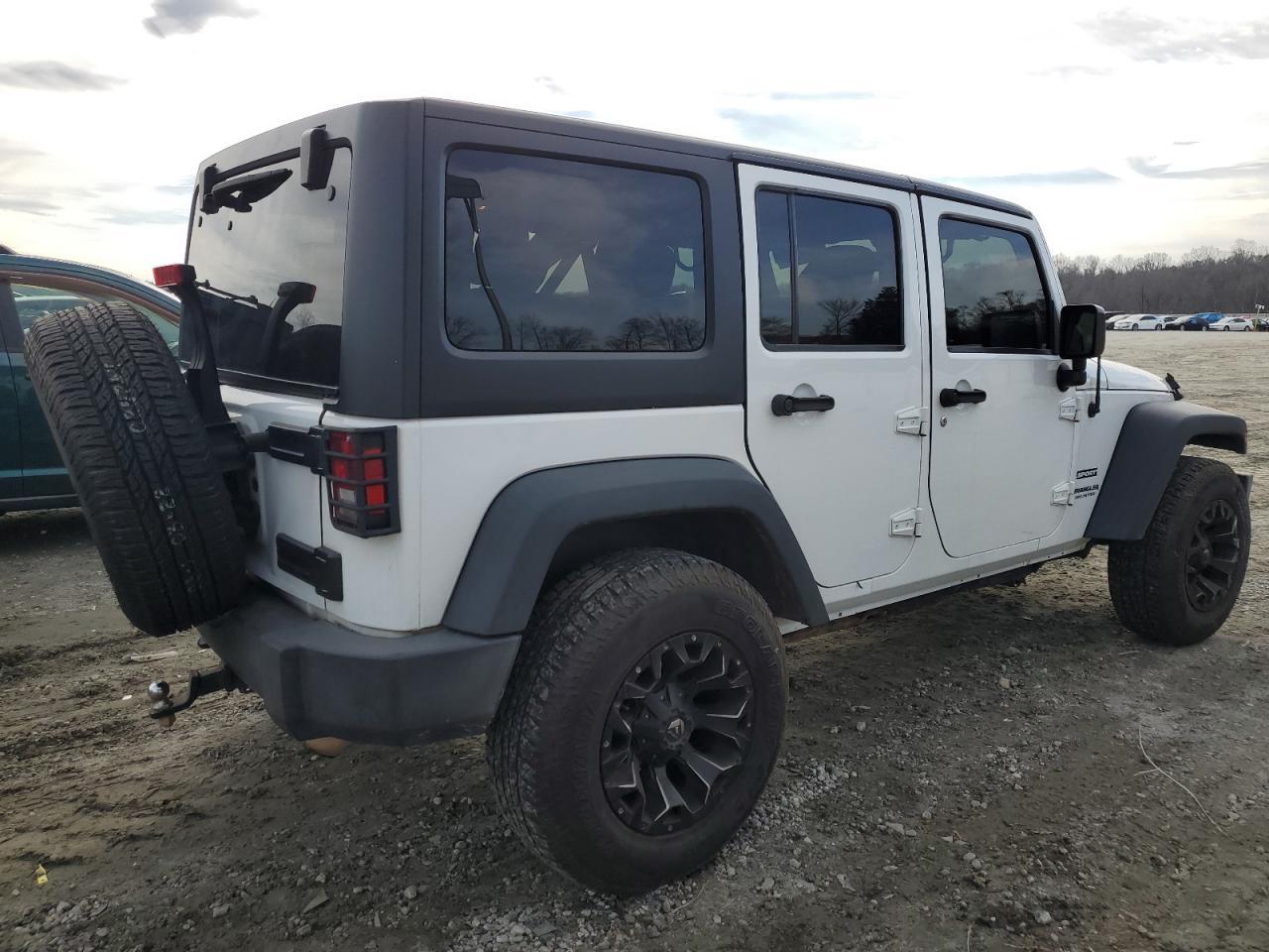 2017 JEEP WRANGLER U - Фото 3